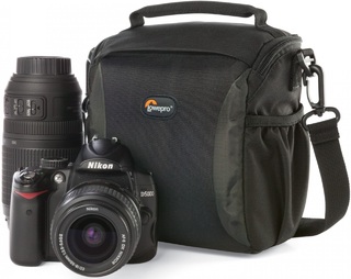 Сумка для фотоаппарата Lowepro Format 140 черный