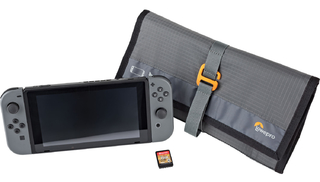 Чехол Lowepro GearUp Switch Wrap DLX серый для Nintendo Switch